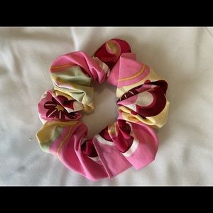 Hair scrunchie elastic